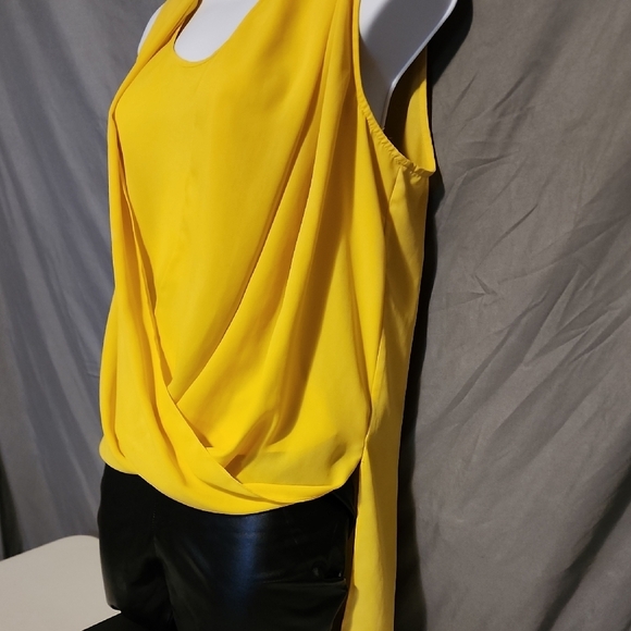 Vince Camuto Yellow Wrap Sleeveless Top - Picture 4 of 8